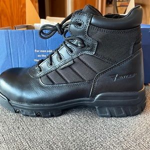 Bates. Tactical Sport Composite Toe Side Zip Boot. Mens Size 8. Women’s size 10.